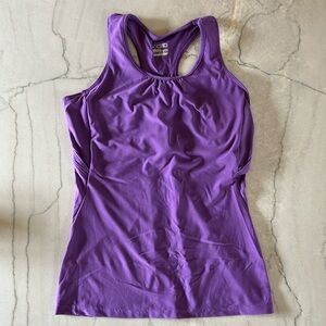 Under Armour Heat Gear Fitted Tank Top w/ Built-in Bra